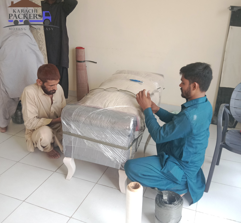 2 labor packing sofa