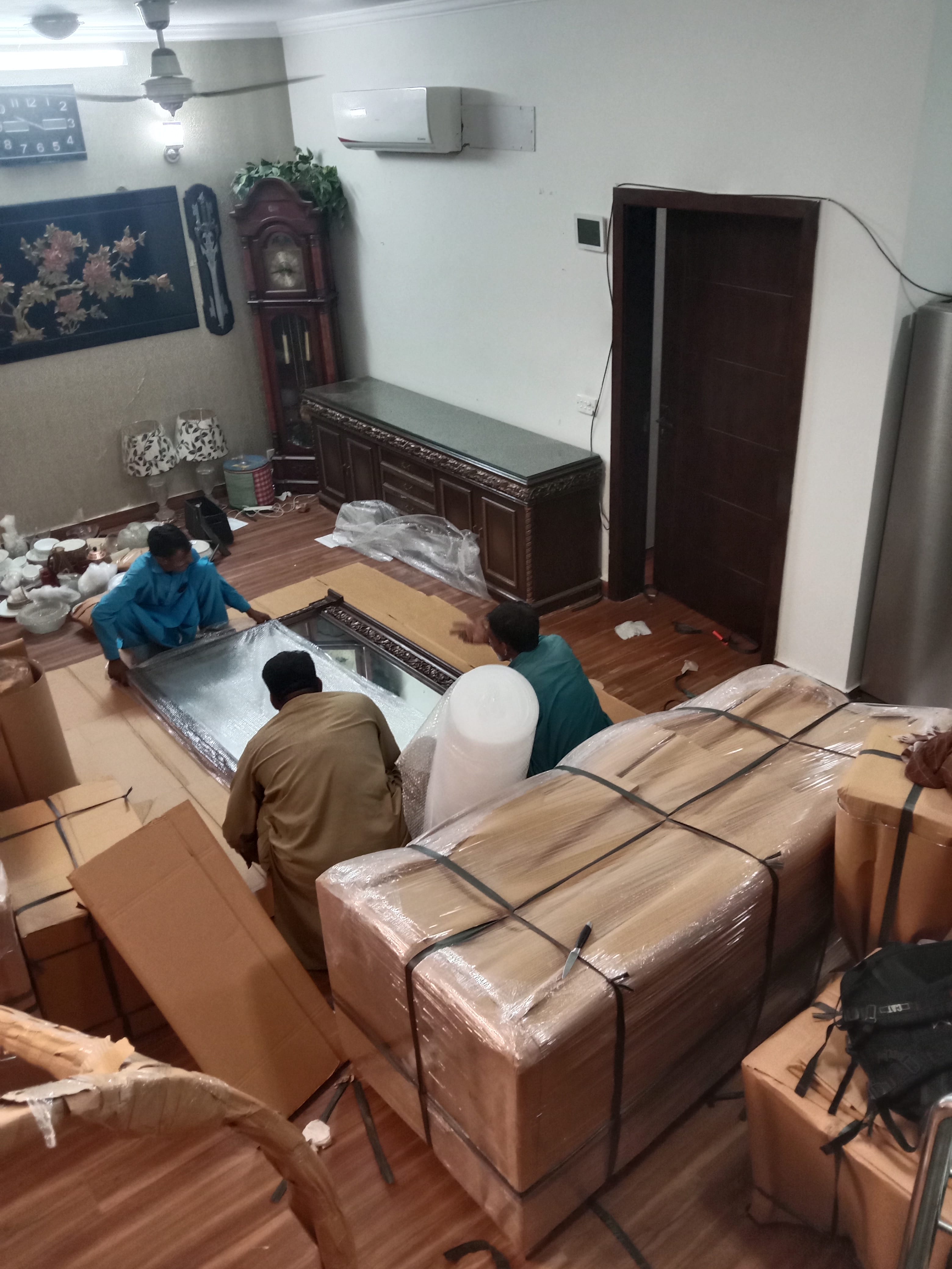 Fragile item packing in Karachi